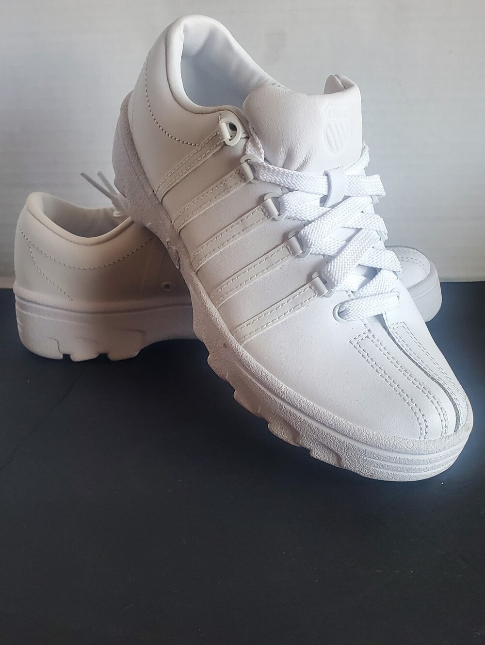 K-Swiss Classic White Leather Lace-Up Sneakers Shoes Kids Size 2 New